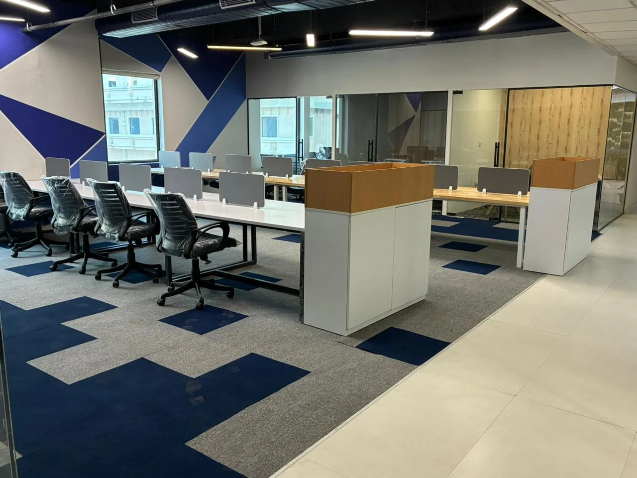 Dedicated Desks0