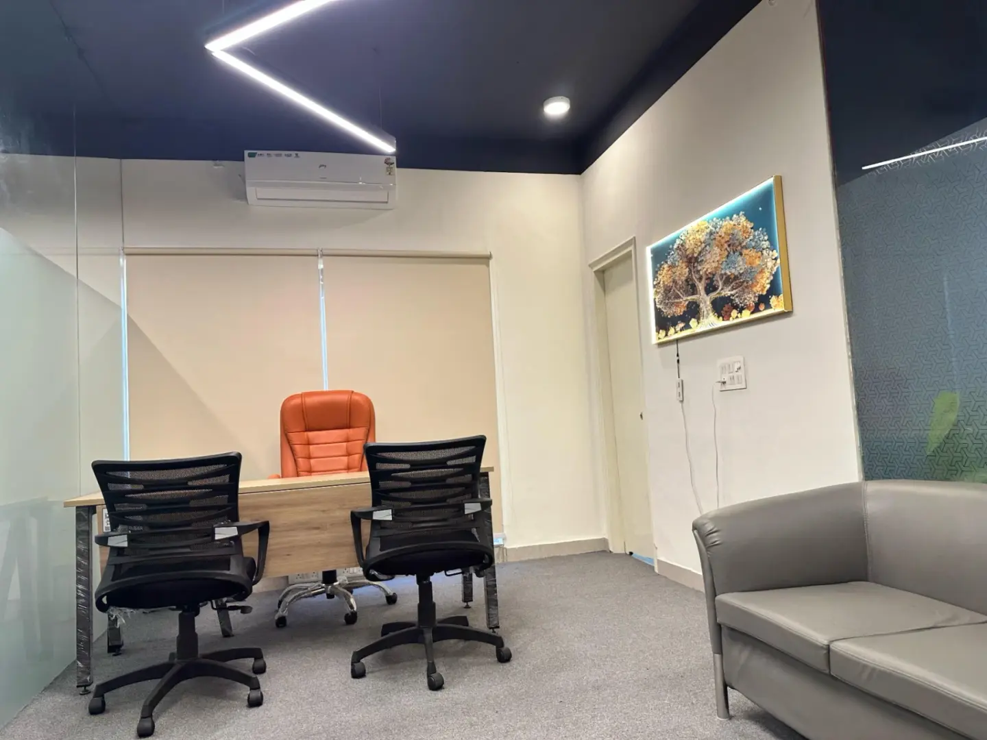3 Seater Meeting Room